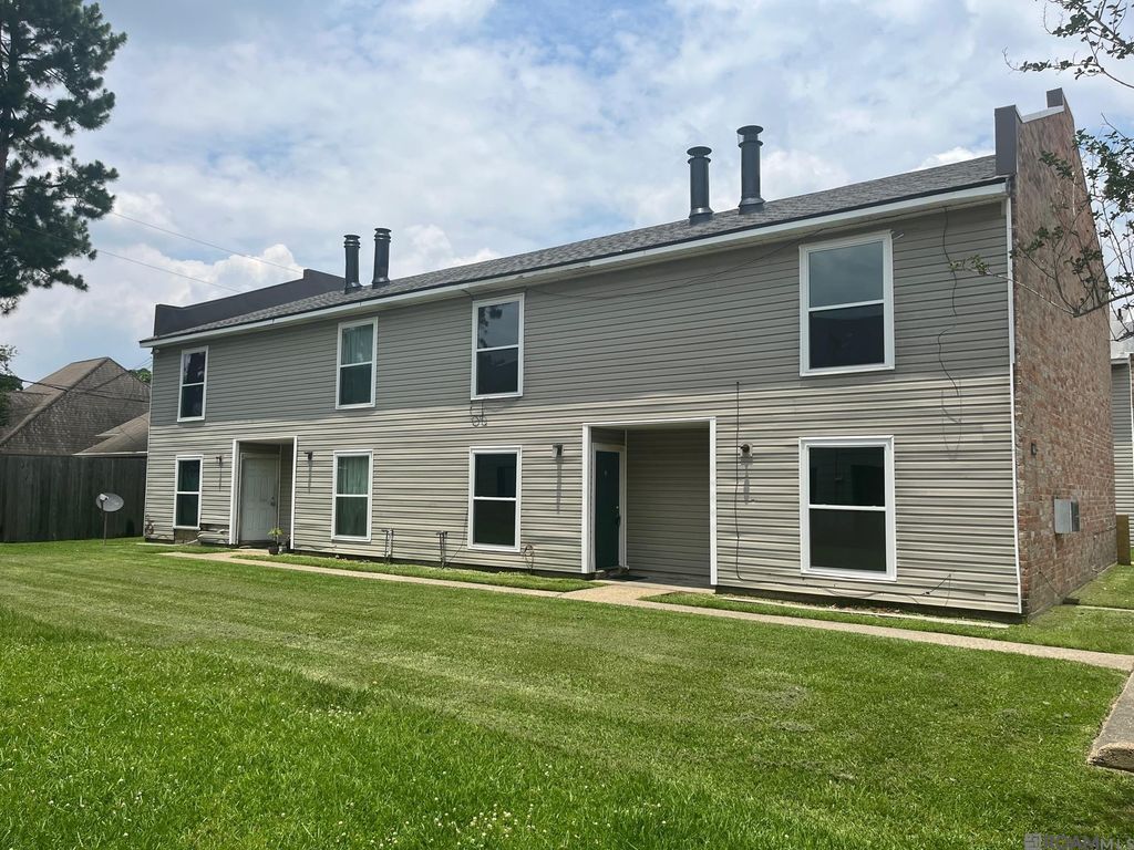 1921 Southpointe Dr, Baton Rouge, LA 70808