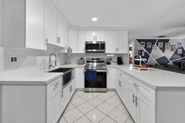 4340 N Mary Circle, Palm Beach Gardens, FL 33410