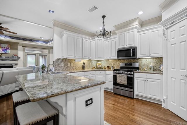 35 Courtside Place, Little Rock, AR 72210