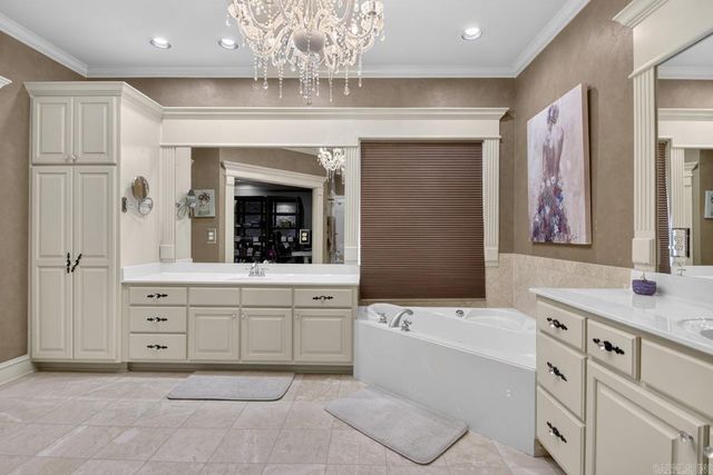 35 Courtside Place, Little Rock, AR 72210