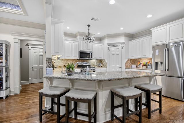 35 Courtside Place, Little Rock, AR 72210