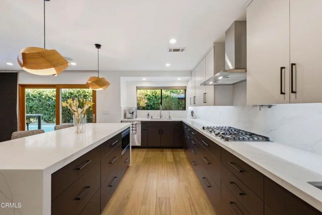 3616 E Chevy Chase Drive, Glendale, CA 91206