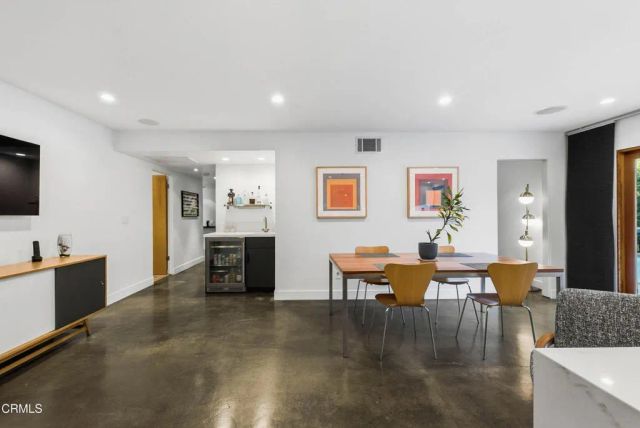 3616 E Chevy Chase Drive, Glendale, CA 91206