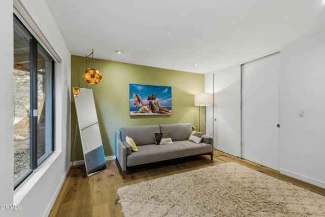 3616 E Chevy Chase Drive, Glendale, CA 91206