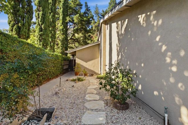 3616 E Chevy Chase Drive, Glendale, CA 91206