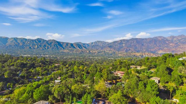 3616 E Chevy Chase Drive, Glendale, CA 91206