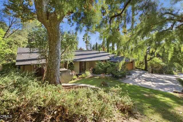 3616 E Chevy Chase Drive, Glendale, CA 91206