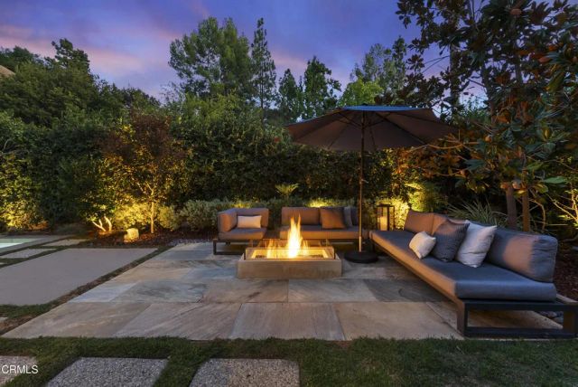 3616 E Chevy Chase Drive, Glendale, CA 91206