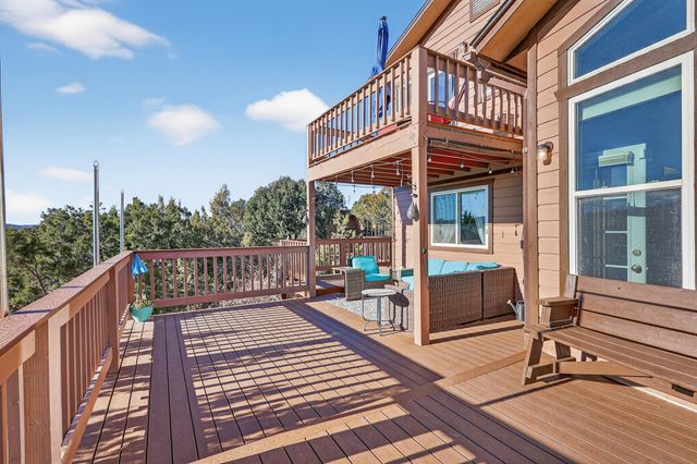 25 Lagarto Road, Tijeras, NM 87059