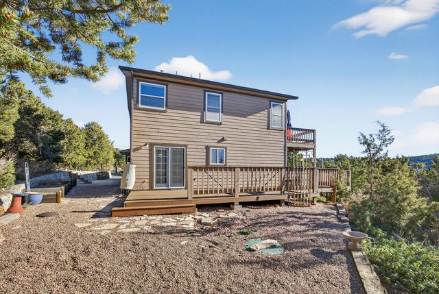 25 Lagarto Road, Tijeras, NM 87059