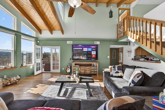 25 Lagarto Road, Tijeras, NM 87059