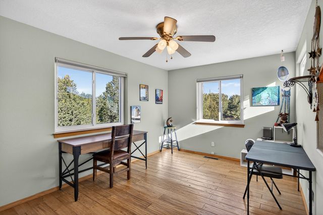 25 Lagarto Road, Tijeras, NM 87059