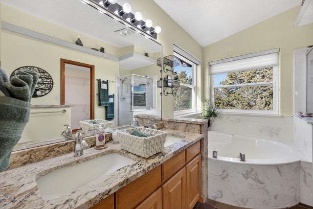 25 Lagarto Road, Tijeras, NM 87059