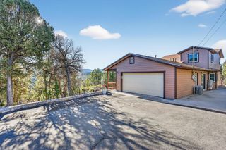 25 Lagarto Road, Tijeras, NM 87059