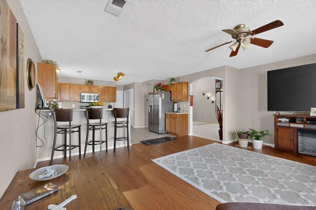 836 Serrano Pointe NW, Albuquerque, NM 87120