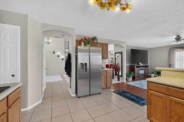 836 Serrano Pointe NW, Albuquerque, NM 87120