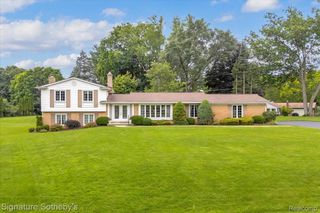 6851 Meath Hunt Circle, Troy, MI 48098