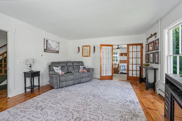 47 Oak Street, Milford, NH 03055