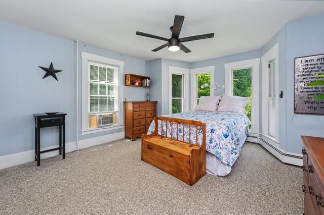 47 Oak Street, Milford, NH 03055