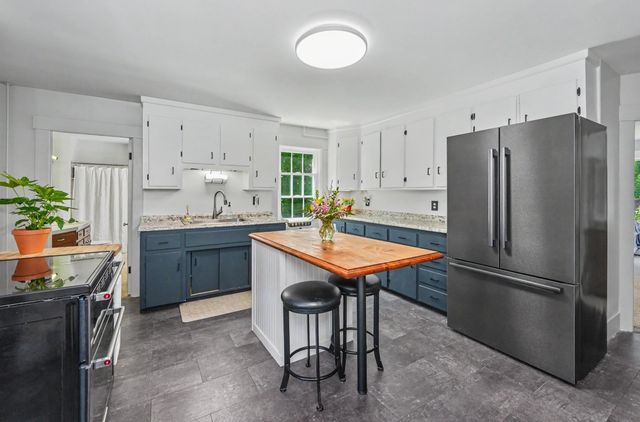 47 Oak Street, Milford, NH 03055