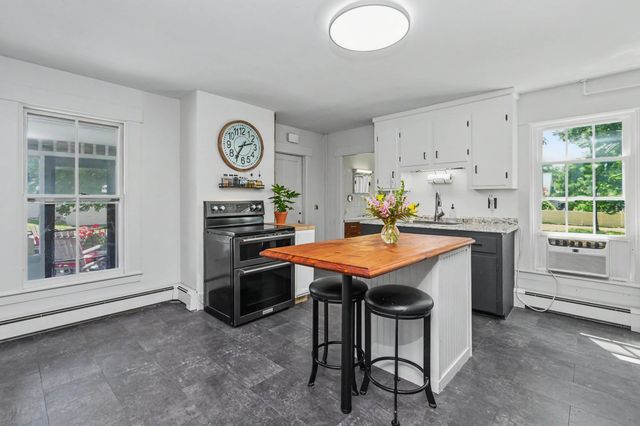 47 Oak Street, Milford, NH 03055