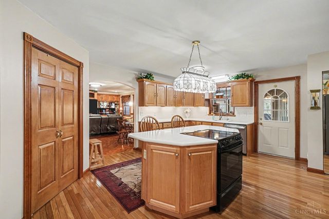 20902 Ridgecliff Court, Lawrenceburg, IN 47025