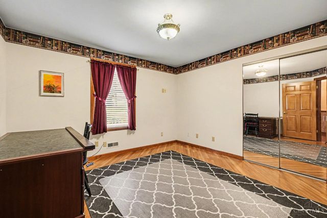20902 Ridgecliff Court, Lawrenceburg, IN 47025