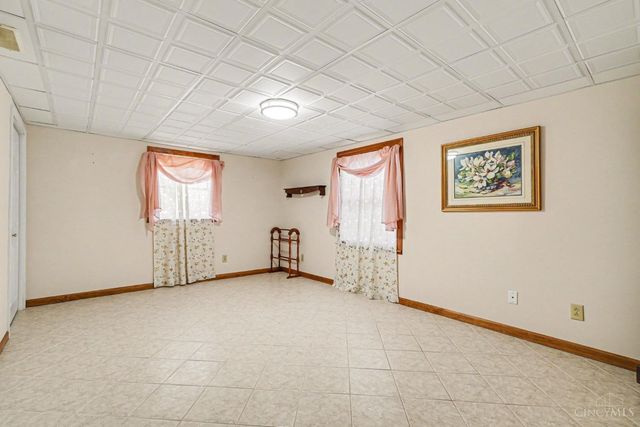 20902 Ridgecliff Court, Lawrenceburg, IN 47025