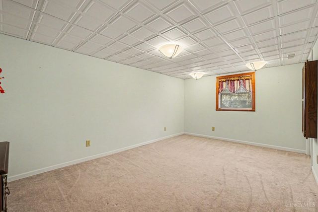 20902 Ridgecliff Court, Lawrenceburg, IN 47025