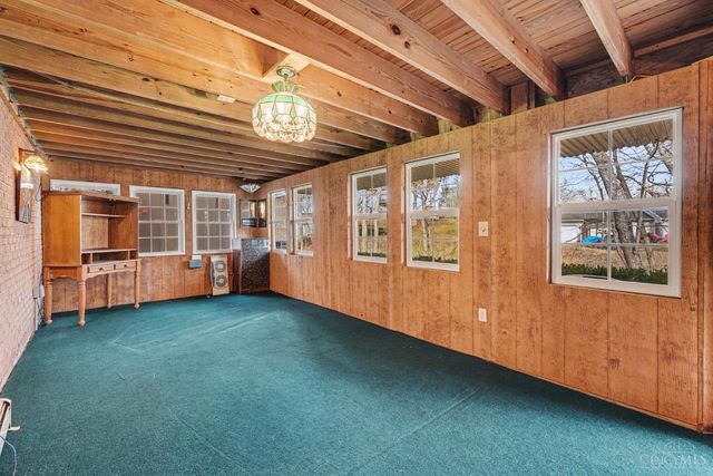20902 Ridgecliff Court, Lawrenceburg, IN 47025