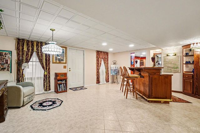 20902 Ridgecliff Court, Lawrenceburg, IN 47025
