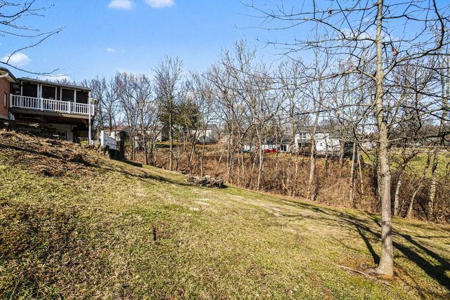 20902 Ridgecliff Court, Lawrenceburg, IN 47025