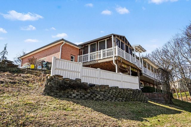 20902 Ridgecliff Court, Lawrenceburg, IN 47025