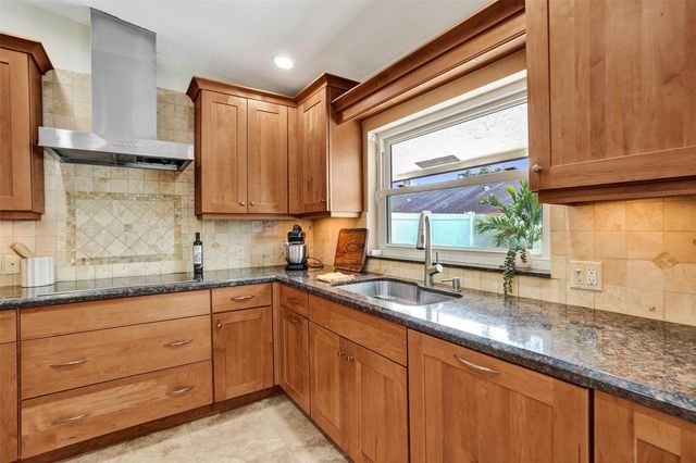 10220 NW 25th Street, Pembroke Pines, FL 33026