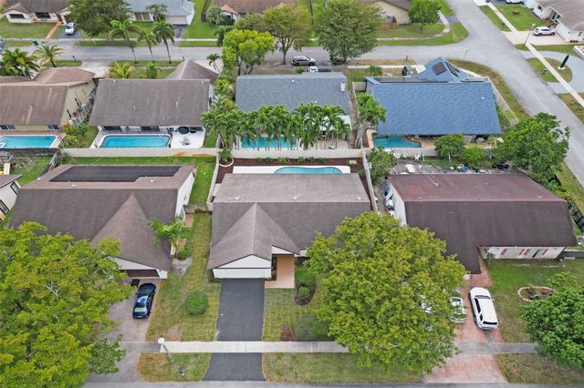 10220 NW 25th Street, Pembroke Pines, FL 33026