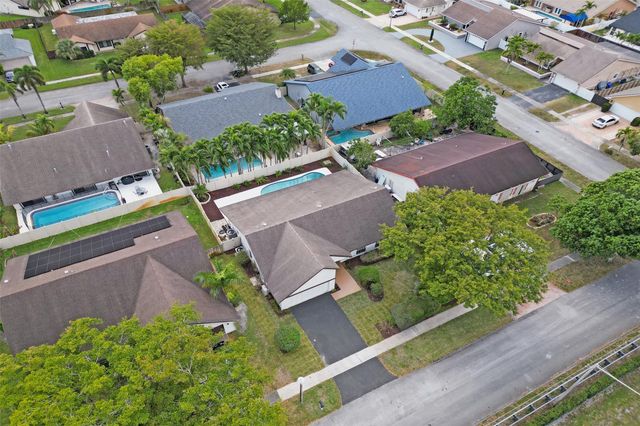 10220 NW 25th Street, Pembroke Pines, FL 33026