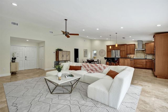 10220 NW 25th Street, Pembroke Pines, FL 33026