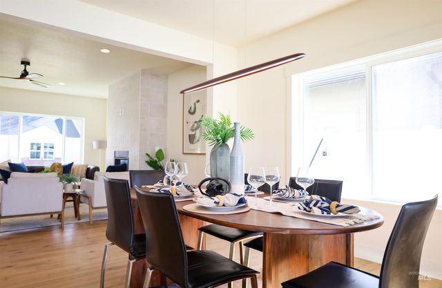 1038 E Fleetwood Ct, Boise, ID 83706