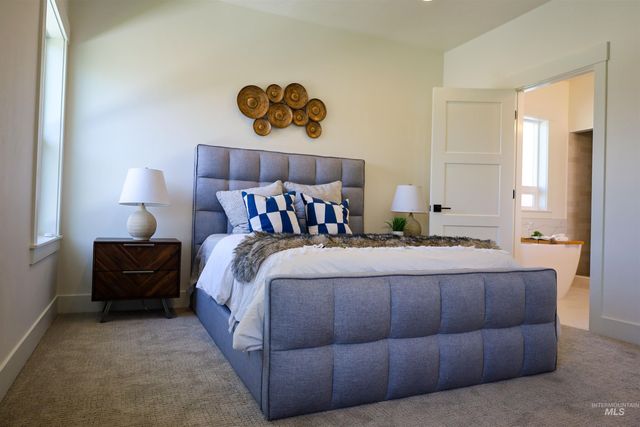 1038 E Fleetwood Ct, Boise, ID 83706