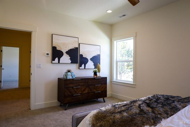 1038 E Fleetwood Ct, Boise, ID 83706