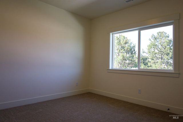 1038 E Fleetwood Ct, Boise, ID 83706