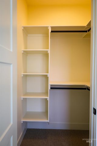 1038 E Fleetwood Ct, Boise, ID 83706