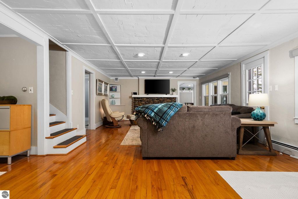 Image 27 of property listing at 7787 East Shore Road, Traverse City, MI 49686