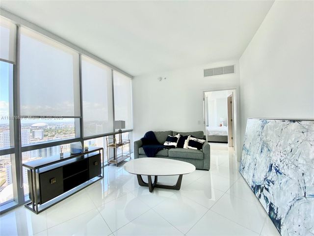 851 NE 1st Ave 2802, Miami, FL 33132