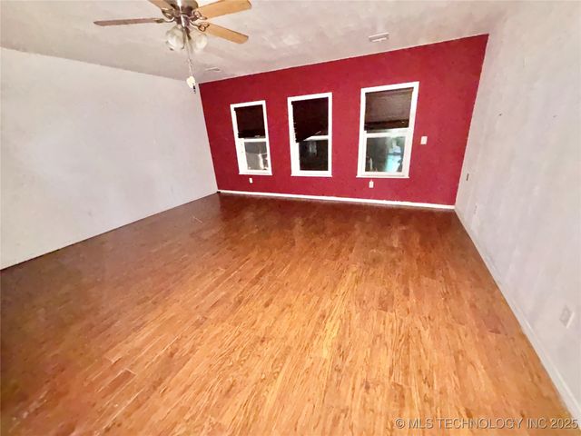 1006 NW 6th Street, Stigler, OK 74462