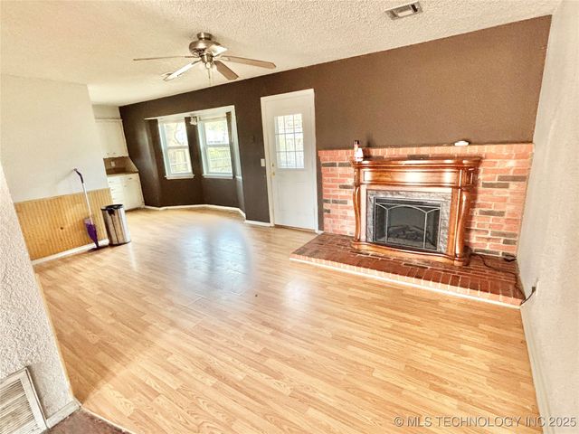 1006 NW 6th Street, Stigler, OK 74462