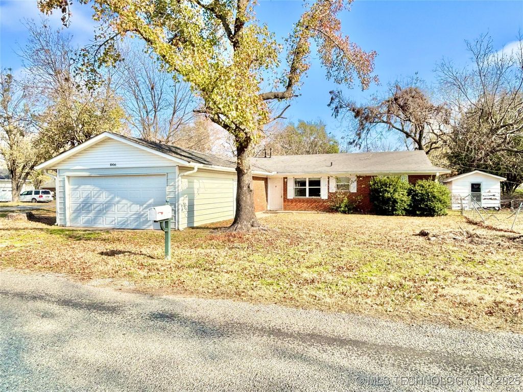 1006 NW 6th Street, Stigler, OK 74462