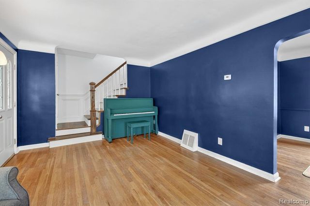 15006 Philomene Boulevard, Allen Park, MI 48101