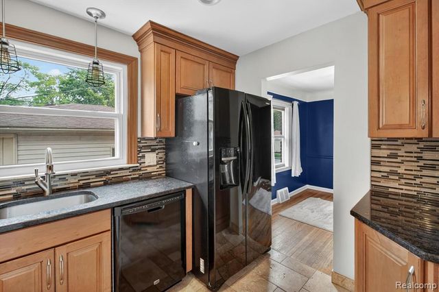 15006 Philomene Boulevard, Allen Park, MI 48101