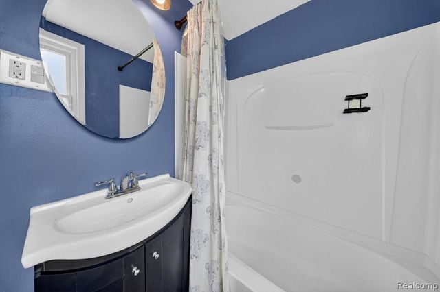 15006 Philomene Boulevard, Allen Park, MI 48101